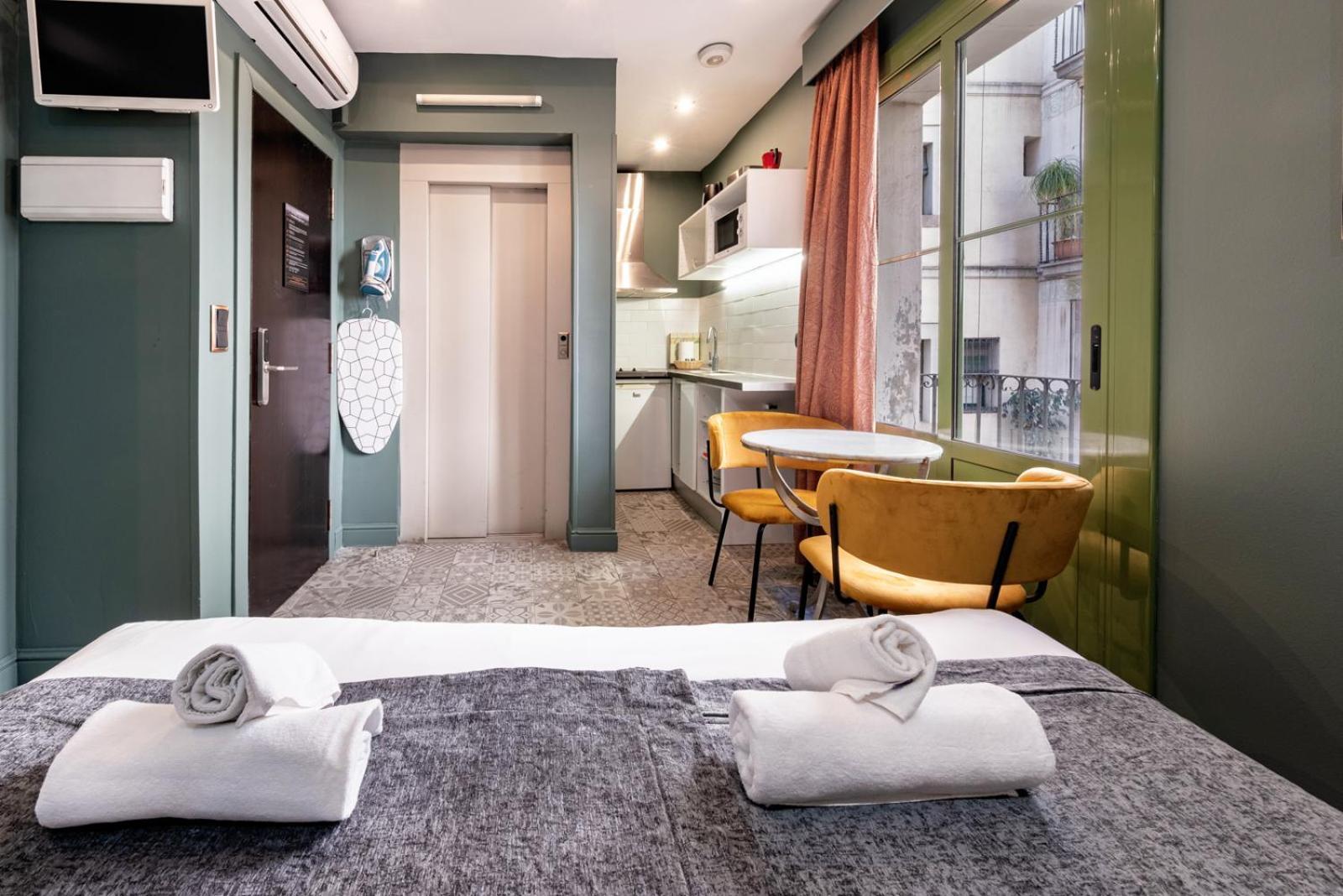Ainb Born-Dames Apartments Barcelona Exterior photo