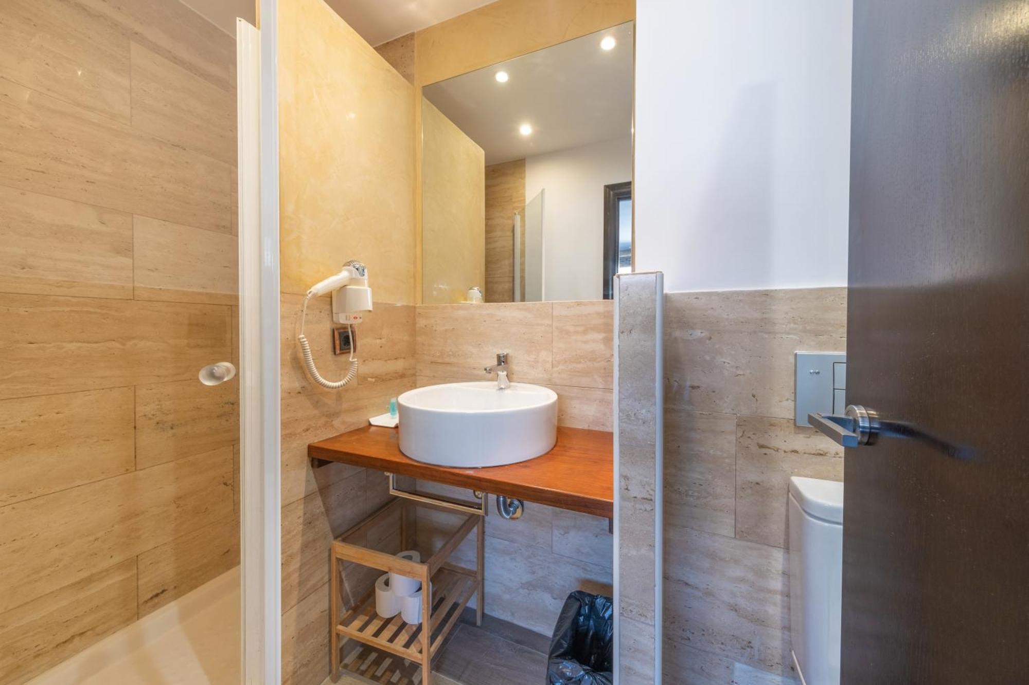 Ainb Born-Dames Apartments Barcelona Exterior photo