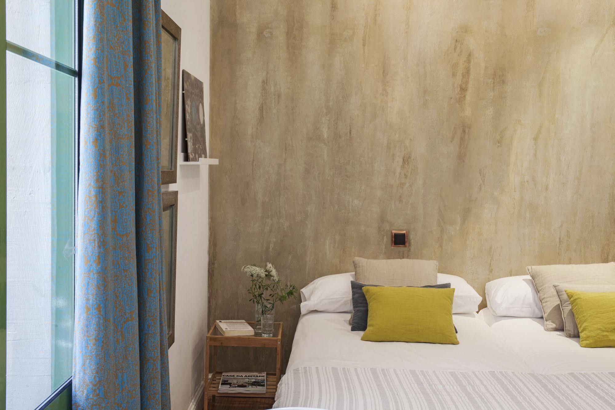 Ainb Born-Dames Apartments Barcelona Exterior photo