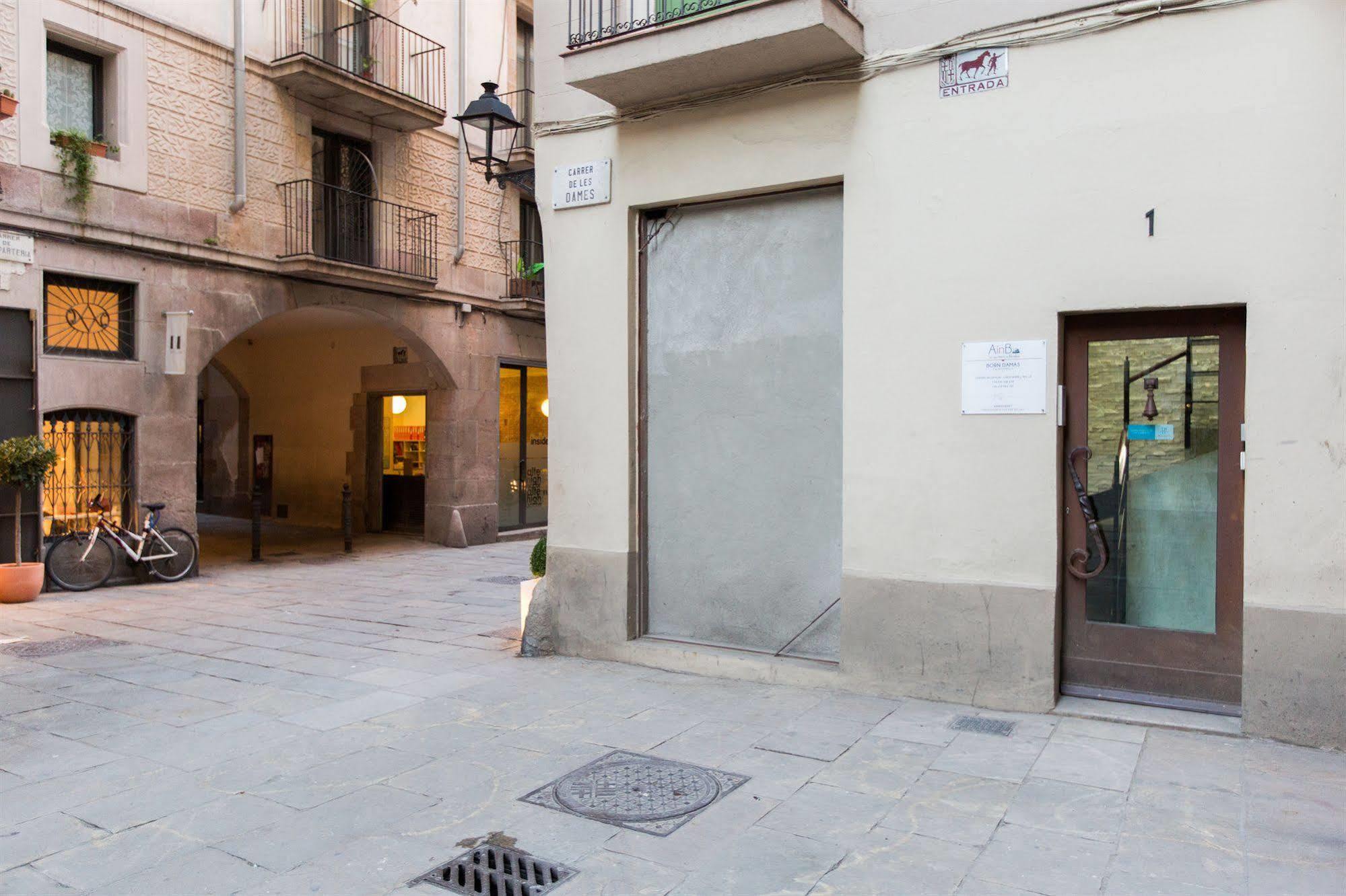 Ainb Born-Dames Apartments Barcelona Exterior photo