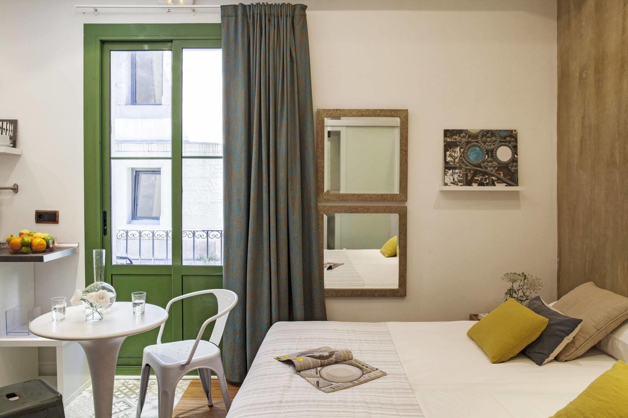 Ainb Born-Dames Apartments Barcelona Exterior photo