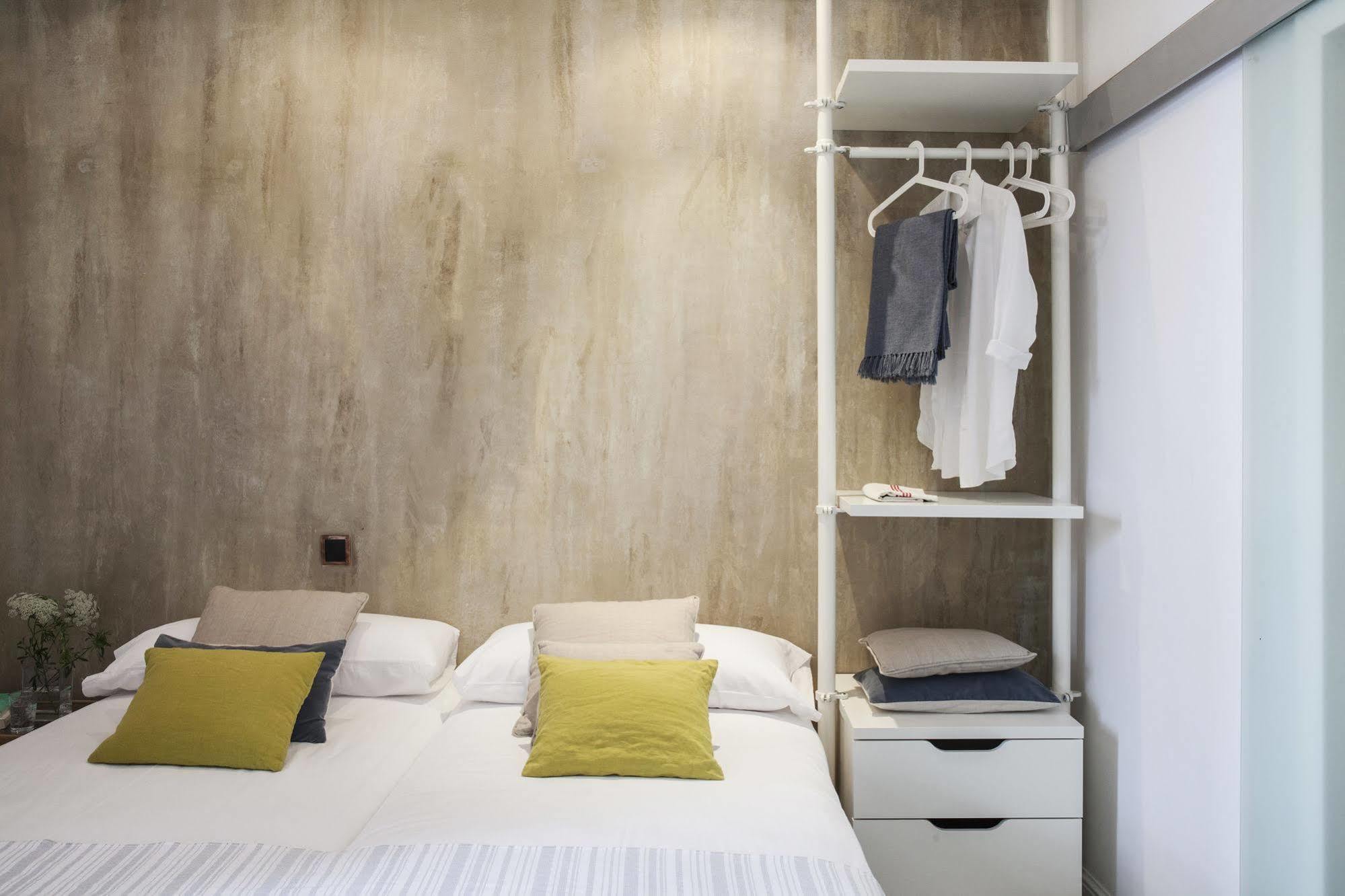 Ainb Born-Dames Apartments Barcelona Exterior photo